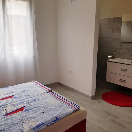 Pink Paradiso Apartment Рогозница Екстериор снимка