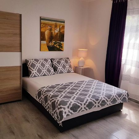Pink Paradiso Apartment Рогозница Екстериор снимка