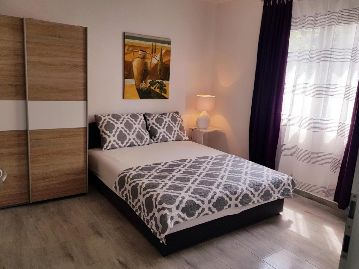 Pink Paradiso Apartment Рогозница Екстериор снимка